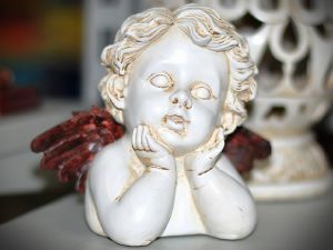 Статуэтка ангела по оптовой цене ― 1919 | дешевые сувениры и подарки оптом, магазин E-souvenir: купить сувениры из Китая, Египта, Тайланда